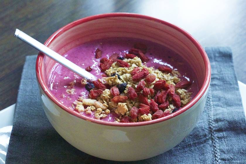 Inspiration: Healthy Hemp Milk Smoothie Breakfast Bowl